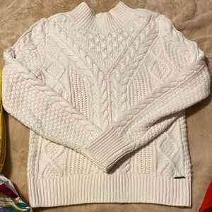 Abercrombie & Fitch Cable Knit Cream Sweater